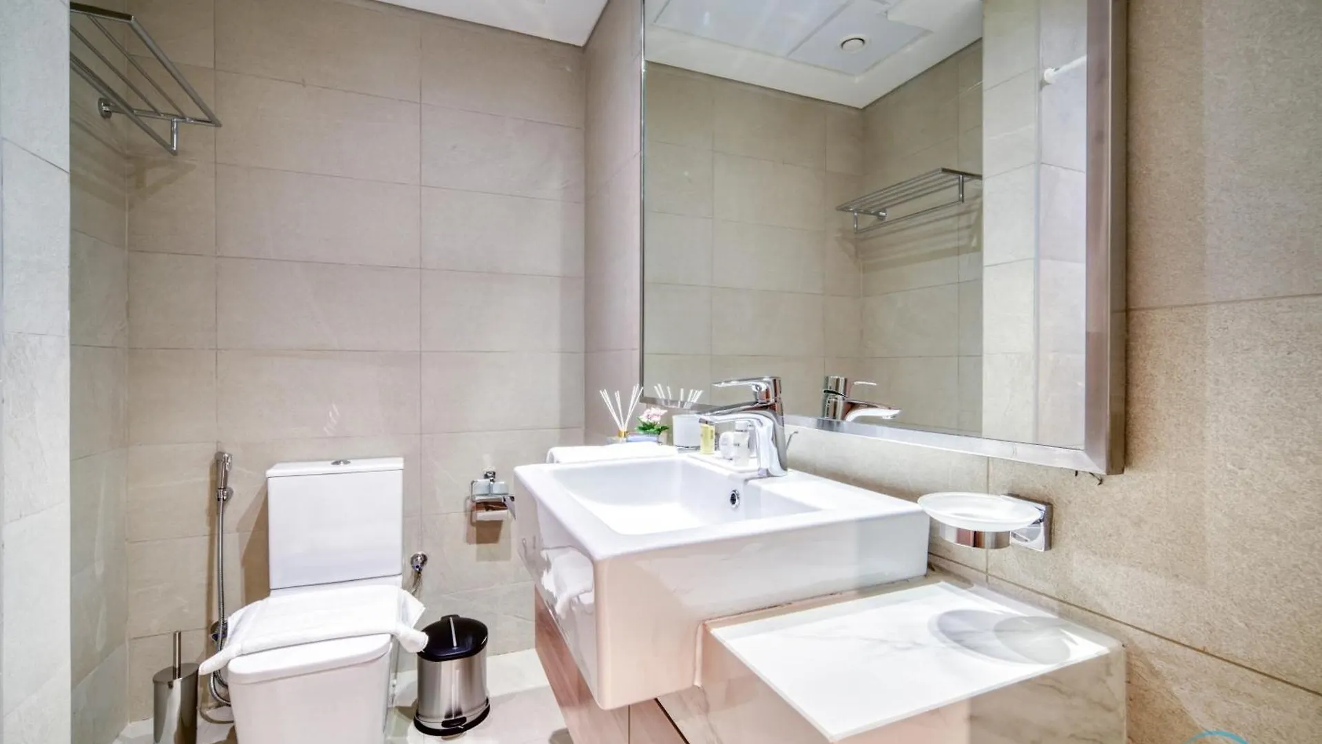 Serene 1Br Apartment In Azizi Riviera 27, Al Merkadh By Deluxe Holiday Homes 迪拜