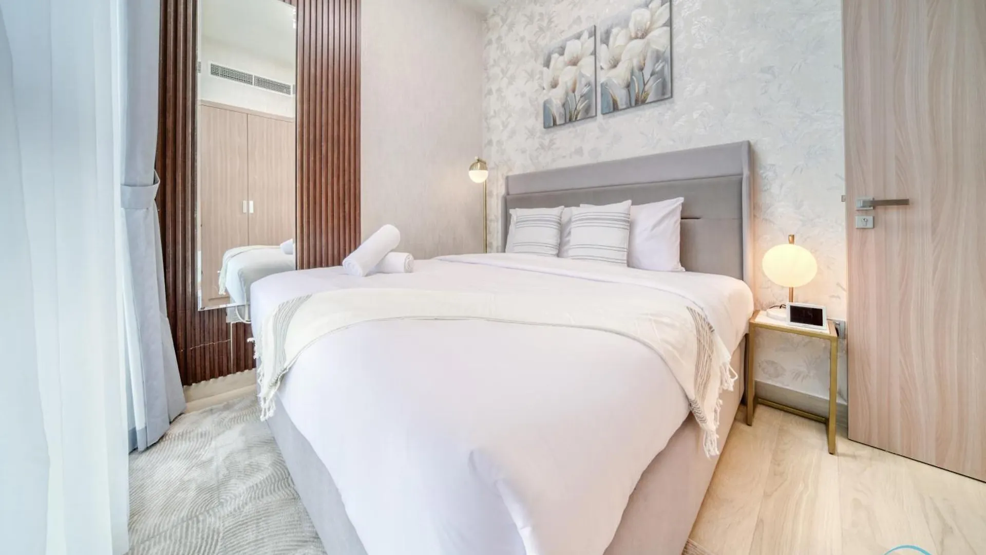 Serene 1Br Apartment In Azizi Riviera 27, Al Merkadh By Deluxe Holiday Homes Dubai 0*,