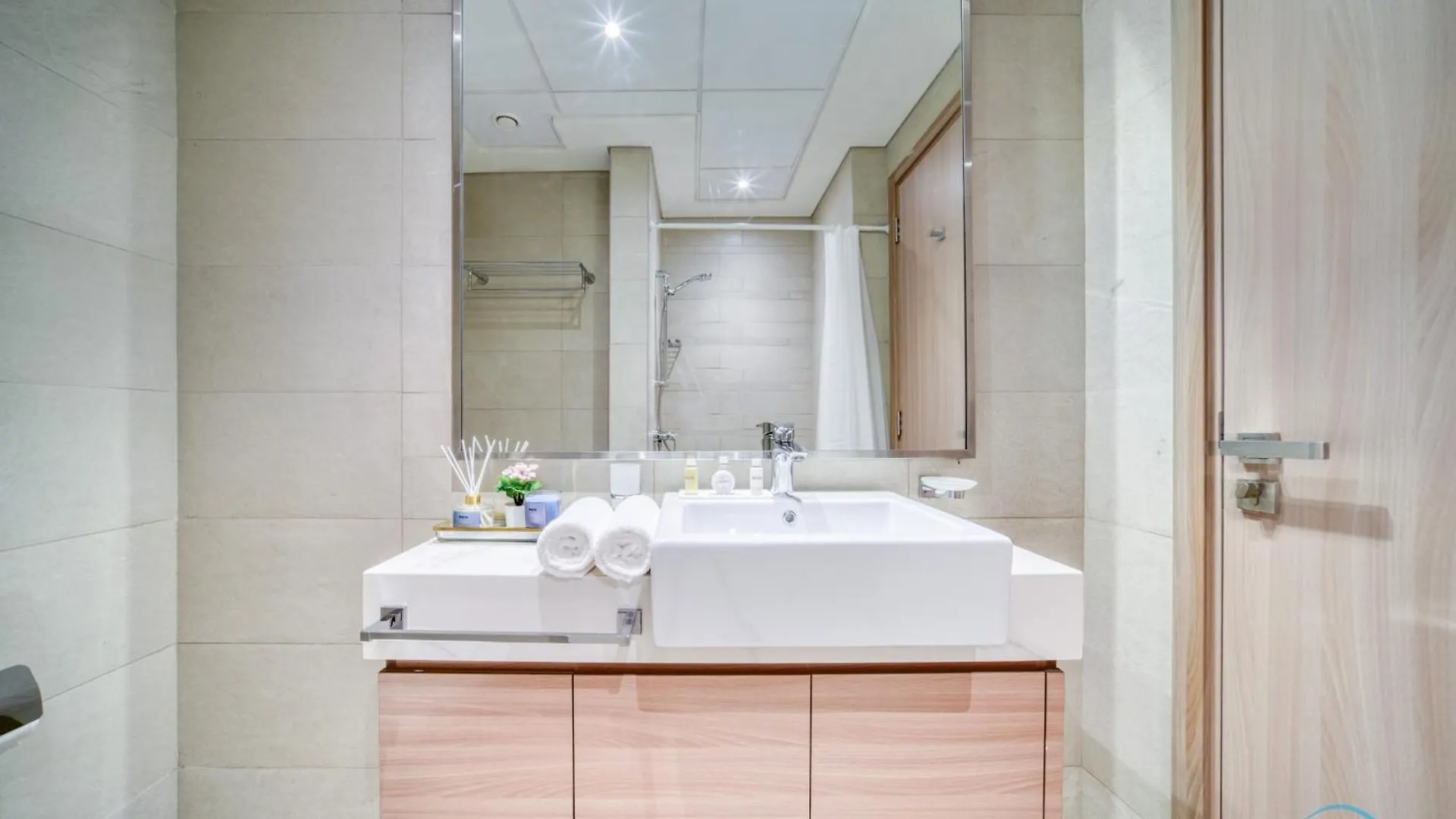 Serene 1Br Apartment In Azizi Riviera 27, Al Merkadh By Deluxe Holiday Homes Dubai United Arab Emirates