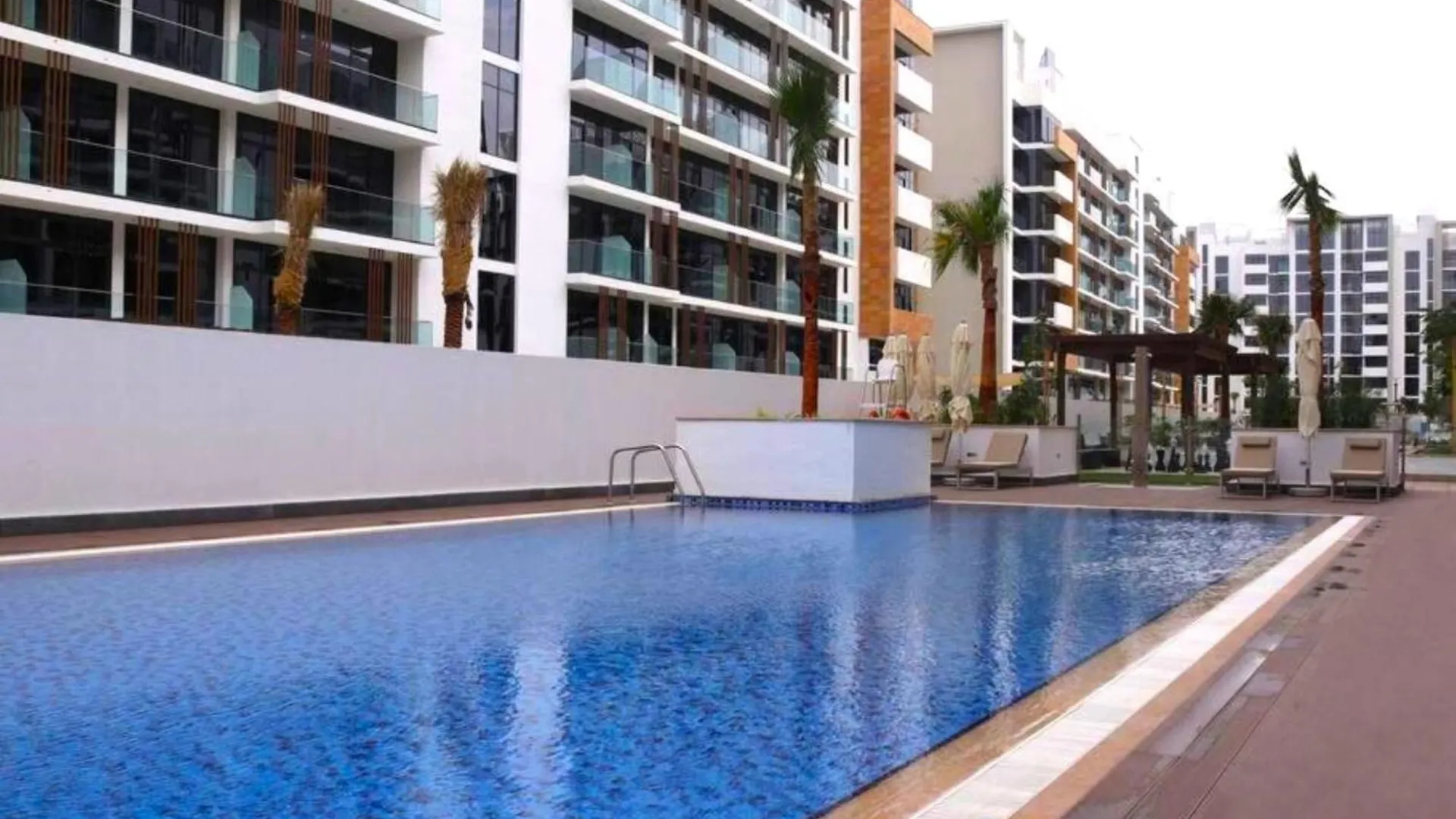 Serene 1Br Apartment In Azizi Riviera 27, Al Merkadh By Deluxe Holiday Homes Dubai 0*,